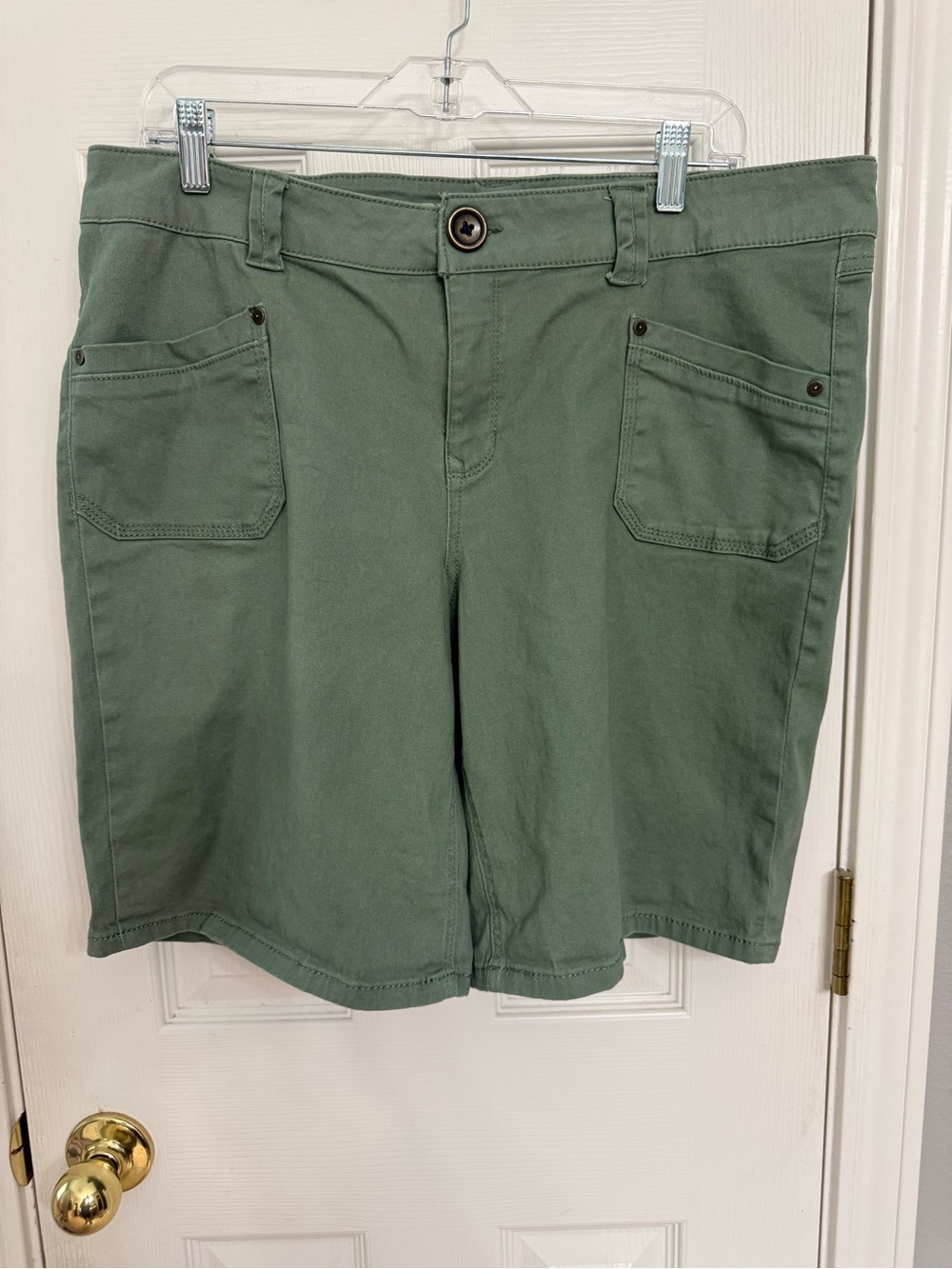 Women's Olive Green Cotton/Spandex Cargo Shorts